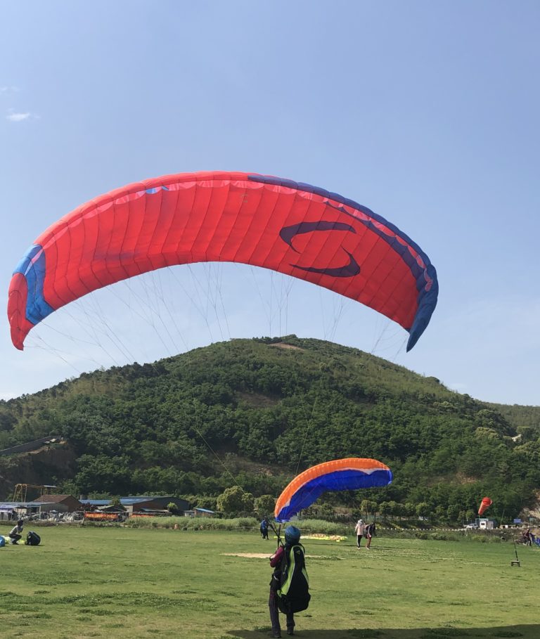 Wuxi Flower Mountain (near Shanghai) paragliding site