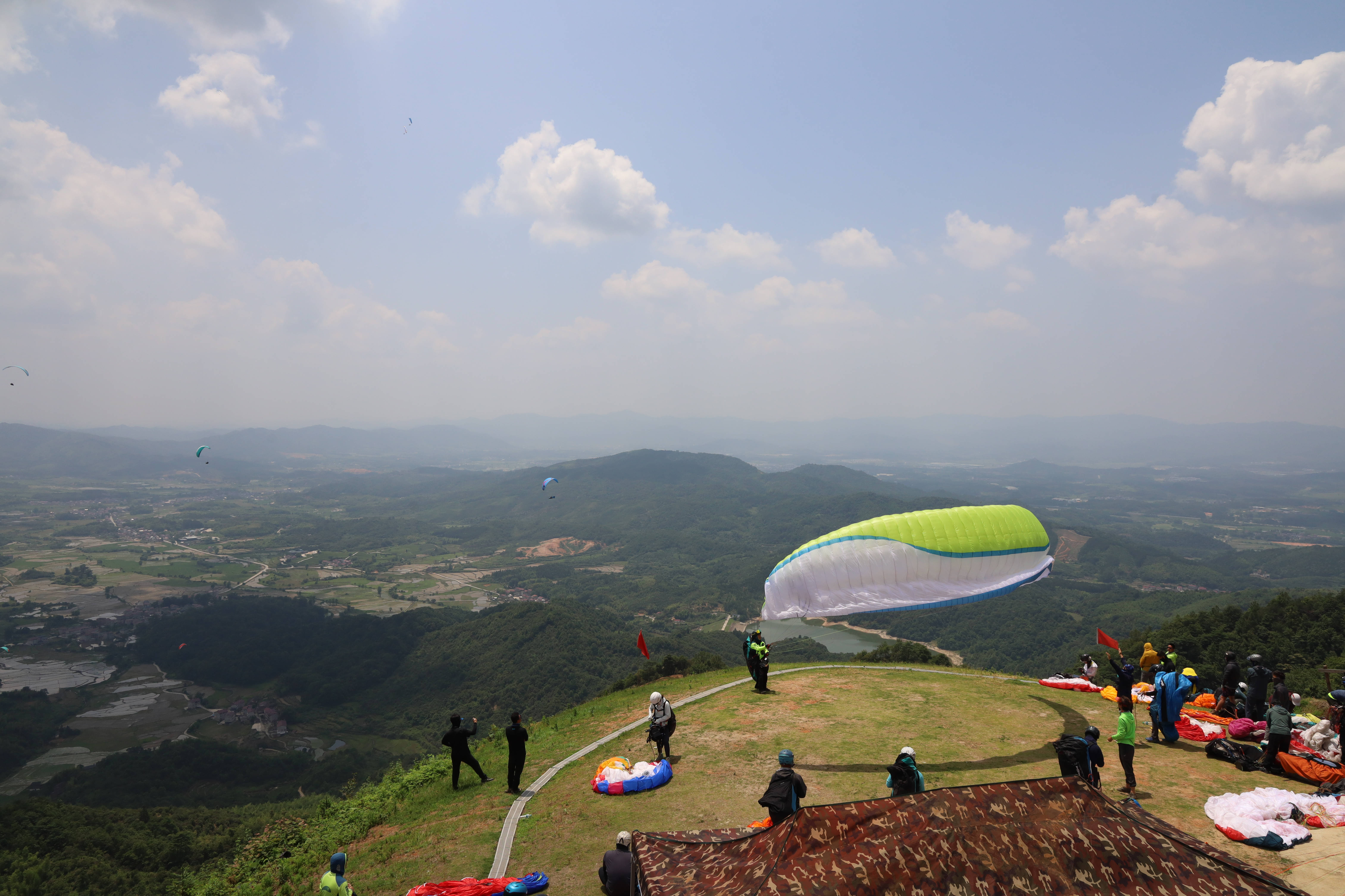 Fly Jingdezhen: A Guide to China Paragliding Open 2024’s Official Site